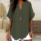 👚🔥Modieuze losse top met korte mouwen – V-hals met inkeping, asymmetrische zoom en lichtgewicht stof (5 kleuren, S–2XL) 🌸