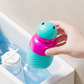 Automatische toiletpotreiniger voor in het reservoir